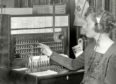 What Tech Will Your Grandkids Not Recognize? telephone-operator-1921-shorpy